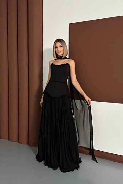 Livanomi Straplez Boncuk İşlemeli Eteği Piliseli Siyah Abiye Elbise