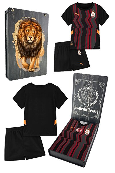 Galatasaray Orijinal Lisanslı 24-25 Siyah 5 Yıldızlı Çocuk Forma Set Hediyelik Ahşap Kutu