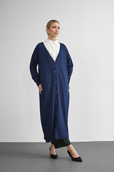 Molly Nelly Women's V-Neck Black Buttoned Long Cardigan