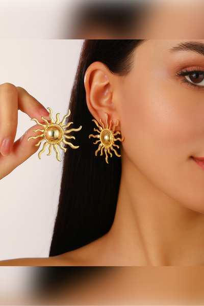 The Collection Güneş Işıltısı Tasarımlı Gold Güneş Küpe