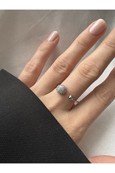 Petra Jeweils خاتم فيونا قابل للتعديل مرصع بالأحجار