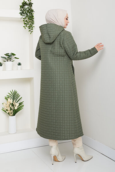 Pamuk Butik Women's Chain Detailed Hooded Quilted Coat