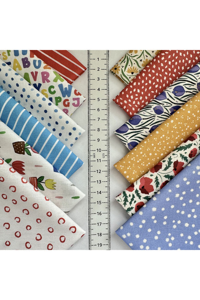 FabricMarket 60 Pieces 20X20 cm 100% Cotton Eco Satin Patchwork Fabric Set – Vintage Floral Pattern