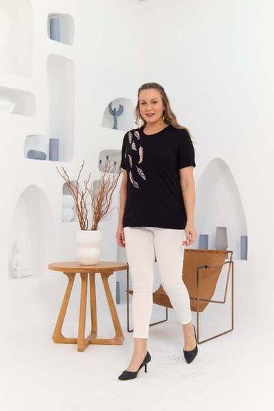 RMG Gamze Moda Leaf Embroidery and Stone Embellished Plus Size T-Shirt