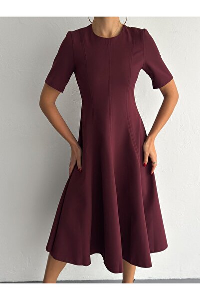 UNBOX Essential Midi Dress – Maroon