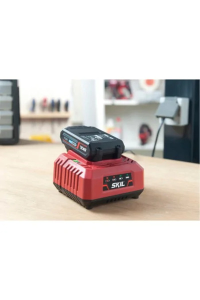 Skil 3116 AA, Sada nabíječky a baterií Li-Ion 20V Max, 2,0 Ah, PWRCORE 20