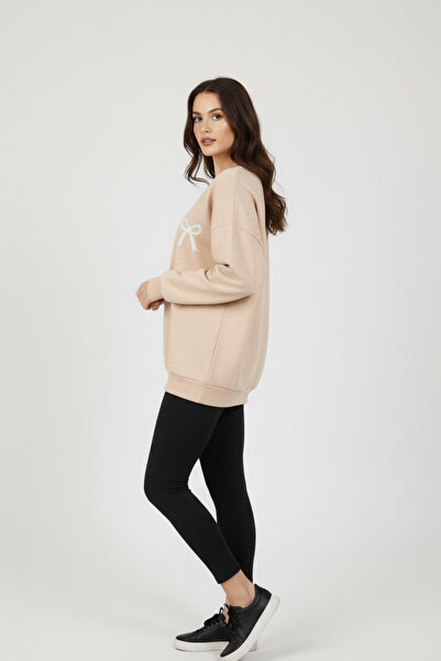 KOZİA OUTDOORS سويت شيرت نسائي كبير الحجم مزين بشريط صغير