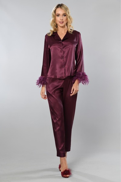 Viselya Set de pijamale din satin cu mâneci cu pene și detalii în culoarea prune