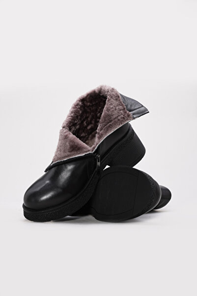 Ayakkabıhane حذاء نسائي كلاسيكي ذو طراز أسود من الجلد الطبيعي مع فرو من الداخ...