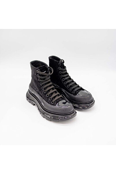 ALEXANDER MCQUEEN Tread Slick Velvet Ankle Boots in Black