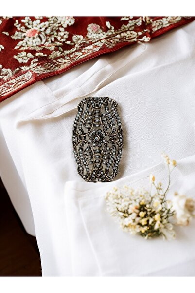 FAYRA ACCESSORIES Zirkon Taşlı Papatya Motifli Broş