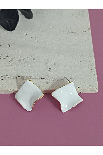 mos&more White Enamel Wavy Stylish Earrings
