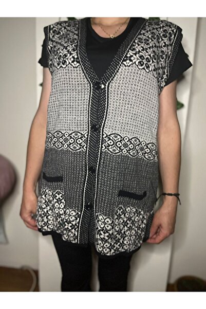 Mako Mother's Vest V-Neck Buttoned Knitwear Soft Textured