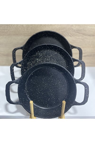 Komşu Züccaciye 3’lü Set Döküm Siyah Granit Sahan Tava 22cm-20cm-18cm.