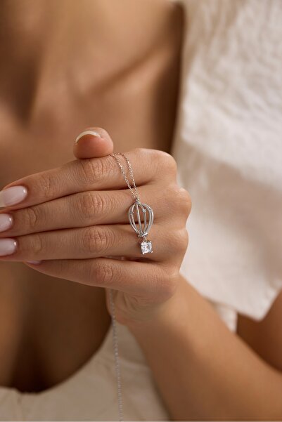 Nereze 925 Ayar Gümüş Rodyum Kaplama Kare Tektaş Sallantılı Balon Tasarım Kolye