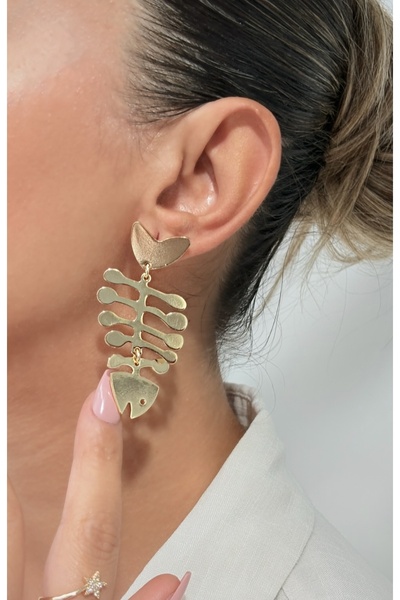 Twinssis Accessories أقراط ذهبية على شكل سمكة