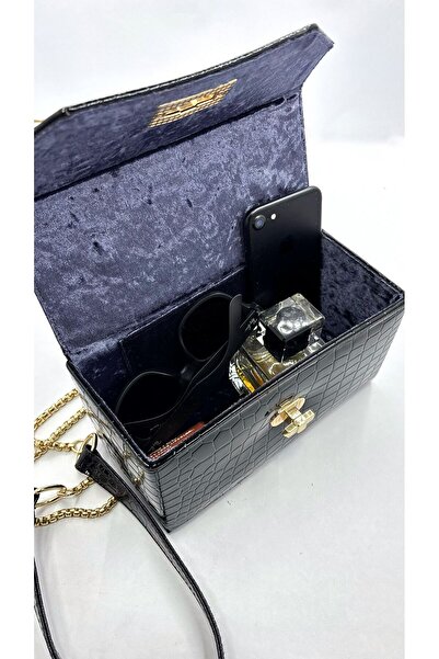 By EDUU Kroko Dikdörtgen Yapılı Rugan Siyah Çanta