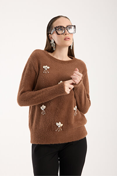 Moda Days سترة تريكو نسائية ذات ياقة دائرية بلون أسمر مع إكسسوارات أمامية