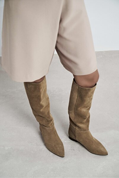 NİŞANTAŞI SHOES Nomi Rome Bej Süet Hakiki Deri Sivi Burun Kadın Düz Taban Çizme