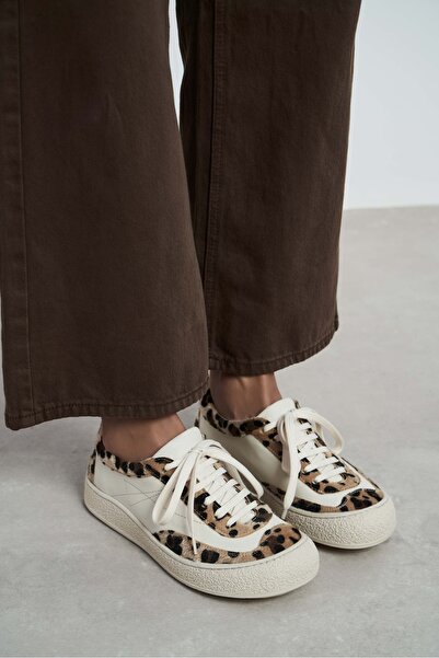 NİŞANTAŞI SHOES Galaxy Bej Mat Leo Hakiki Deri Süet Detay Bağcıklı Kadın Günlük Ayakkabı