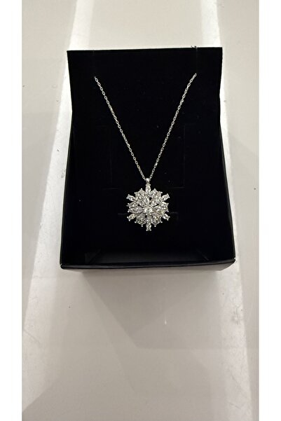 NU FINE ATEILER Gümüş Dönen Kar Tanesi Lotus Çiçeği Kolye