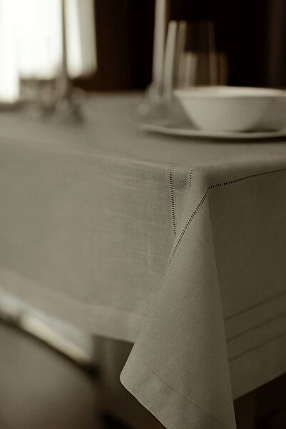 Valora Concept مفرش طاولة رمادي اللون من كولبر