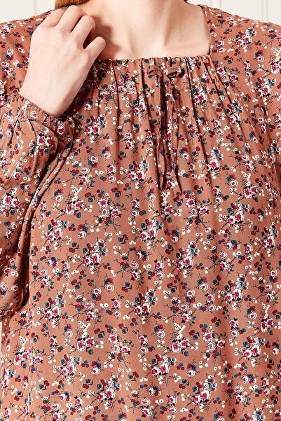 Ferace Women's Plus Size Square Neck Crinkle Dress