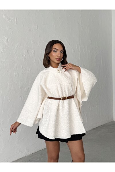 BEJNA Dámské pončo Ecru s knoflíky, detailem pásku a látkovou texturou