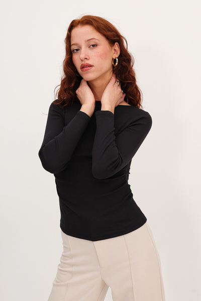 Addax Long Sleeve Blouse with Gathered Sides B18536
