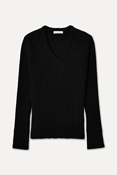 Mudo V-NECK KNIT SWEATER