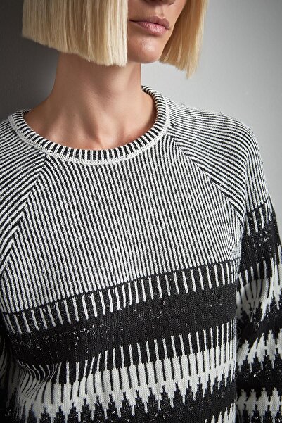 JOIN US Πλεκτό πουλόβερ με μοτίβο με λαιμόκοψη σε μαύρο χρώμα