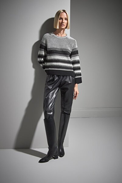 JOIN US Πλεκτό πουλόβερ με μοτίβο με λαιμόκοψη σε μαύρο χρώμα