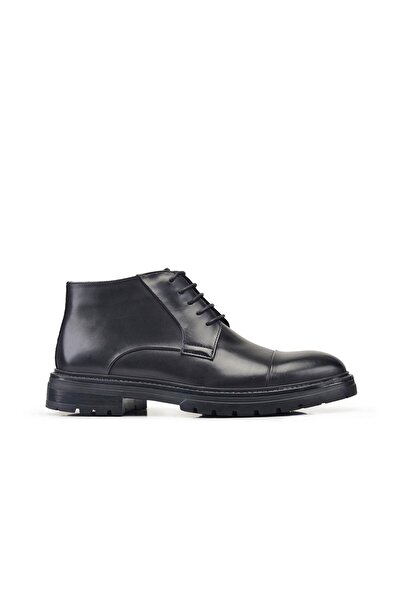 Nevzat Onay Siyah Bağcıklı Bot