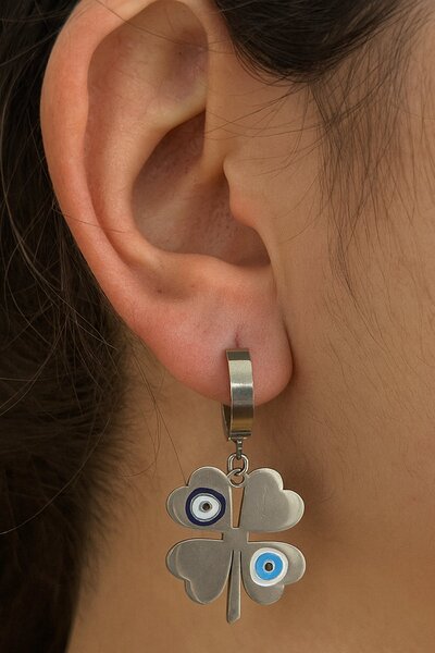 TAKIŞTIR أقراط فضية اللون على شكل البرسيم من الفولاذ (زوج)