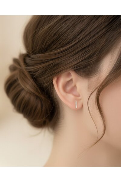 İNDİGO TAKI Taşlı Minik Çubuk 14 Ayar Altın Küpe