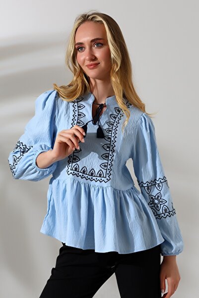 Lir Women's Embroidery Detailed Blouse Blue