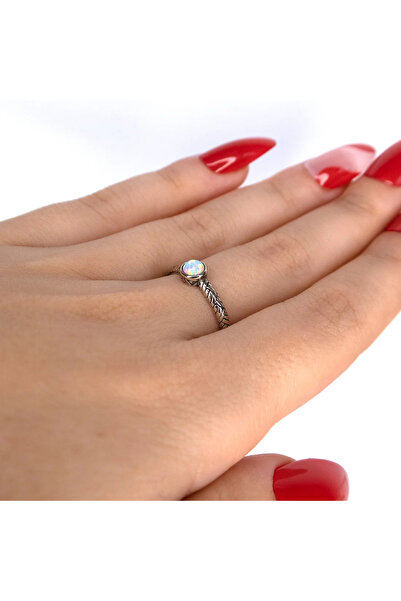 Silver berry S925 Sarah Ring decorated with Fire Opal