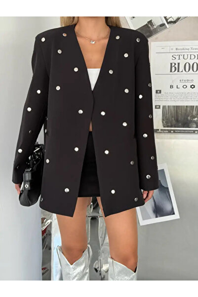 By ÖTE Aksesuar detaylı ceket