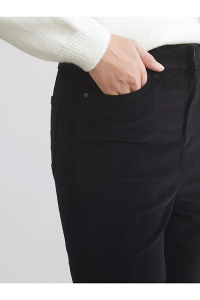 LC Waikiki LCWAIKIKI Classic Siyah Dar Fit Kadife Kadın Pantolon