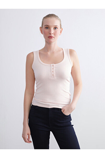 LC Waikiki قميص نسائي بياقة على شكل حرف U من إزر للموسم الجديد