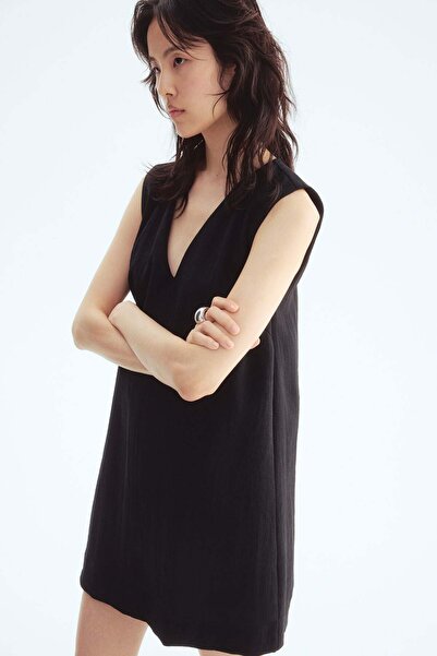 H&M V-neck shift dress