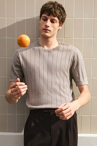 H&M تي شيرت محبوك بمقاس عادي