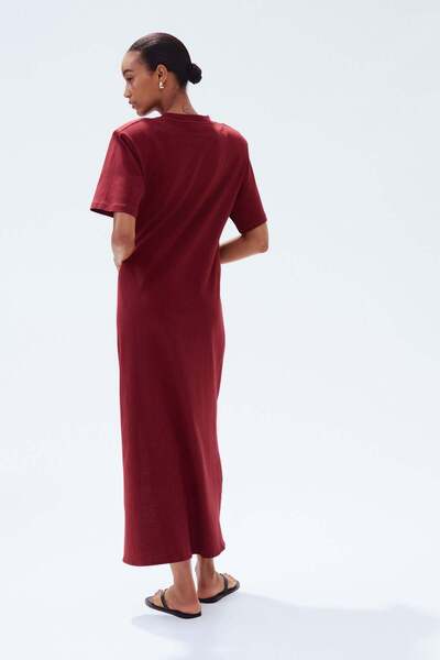 H&M فستان تي شيرت مع وسادة كتف