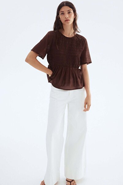 H&M بلوزة ببلوم مزينة بالتطريز