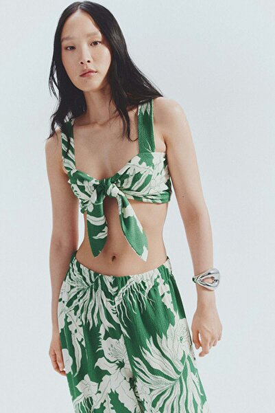 H&M بلوزة قصيرة بتفاصيل ربطة عنق