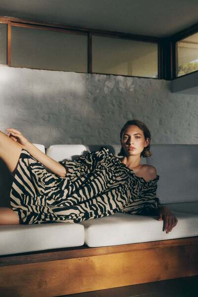 H&M Off-the-shoulder poplin dress