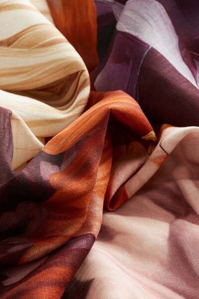 H&M Patterned tablecloth