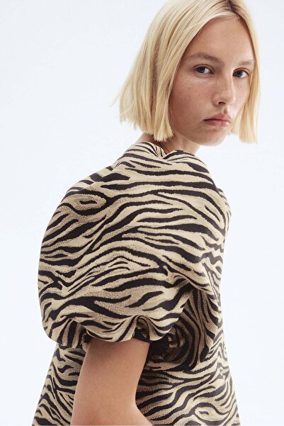 H&M Balloon-sleeved blouse