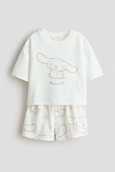 H&M طقم مكون من قطعتين من بلوزة وشورت مطبوع