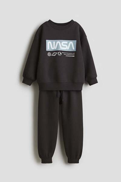 H&M 2-piece sweatshirt and joggers set